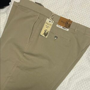 Ballin Men's Khaki Chinos